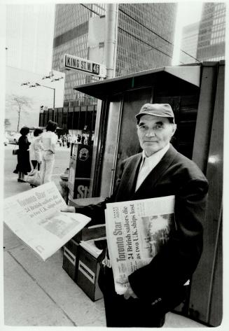 Alex Skudra: After 30 years, newspaper vendor is winding up his career 'to take it easy'