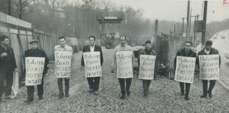 Laborers' union pickets tunnel job at Roxborough and Mt