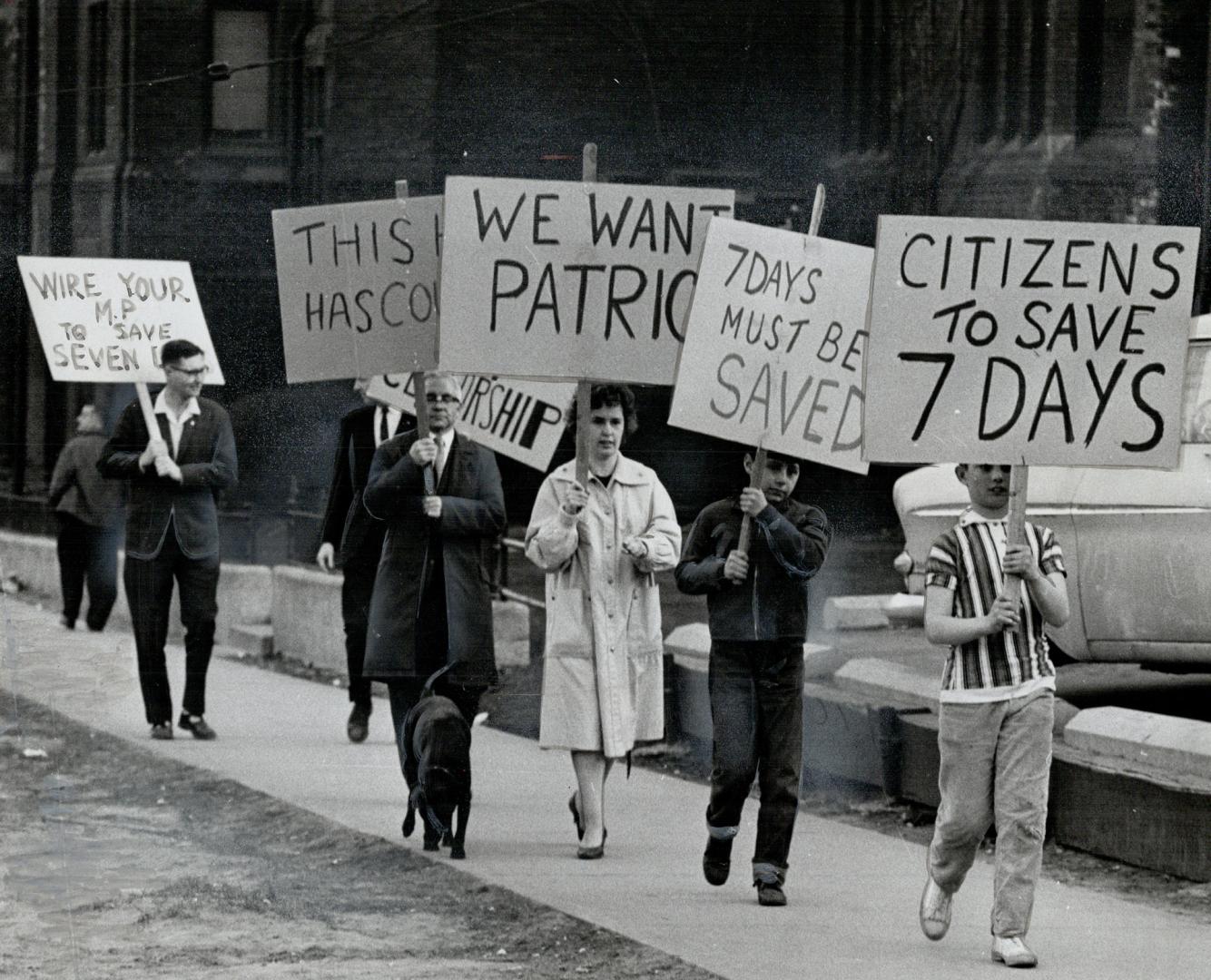 Protesting treatment of Seven Days producers, pickets parade outside CBC headquarters on Jarvis St