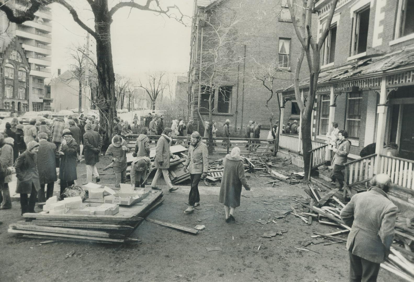 Protesters surround houses on Sherbourne St