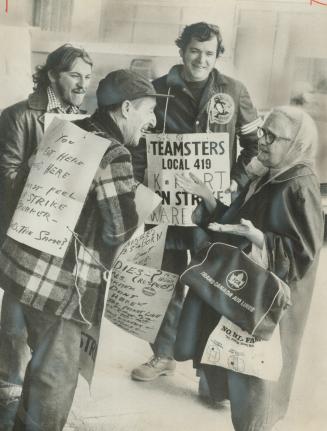 Pickets outside Kresge's store at Yonge and College Sts