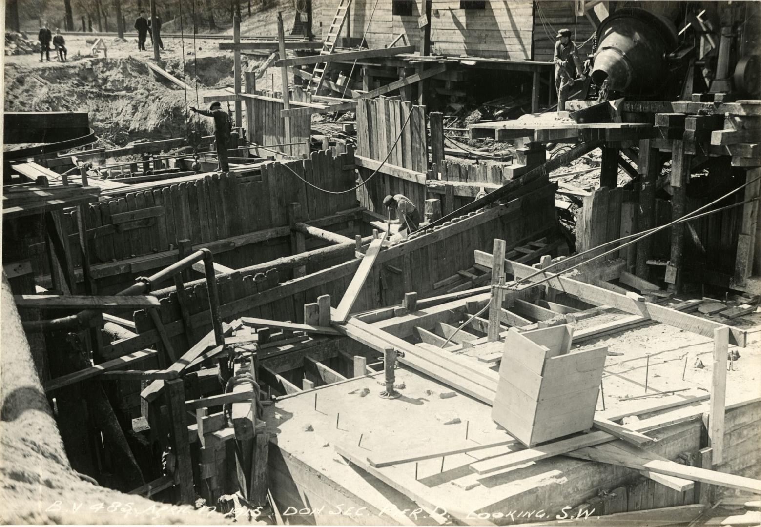 Bloor Viaduct under construction, showing pier D, Apr