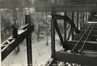 Bloor Street Viaduct under construction, Arch from D