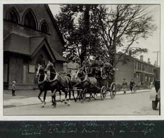 Going to Major Moss' Wedding at the Garrison Church