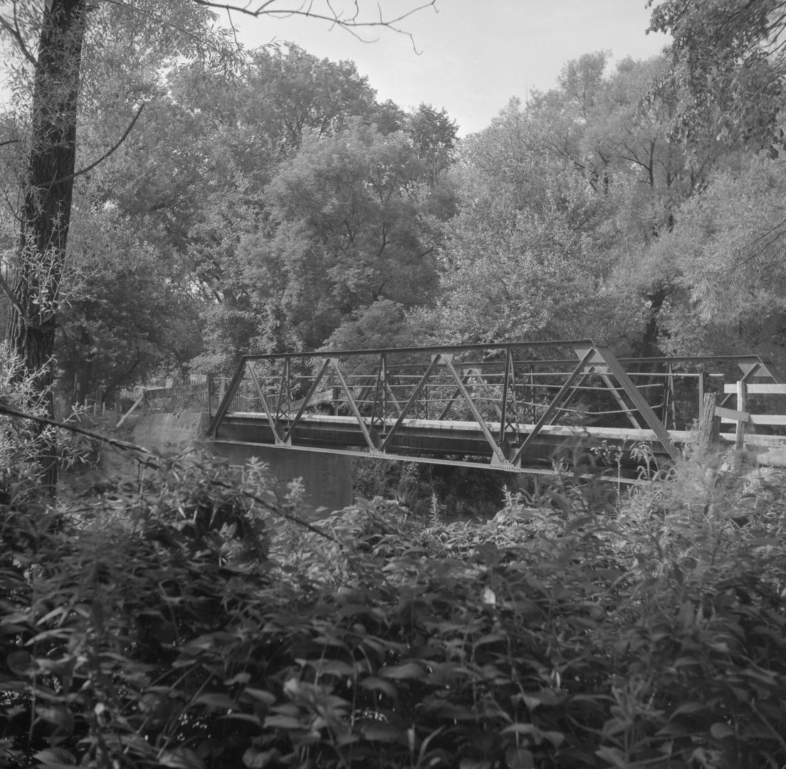 Lawrence Avenue E., bridge over East Don River, looking n