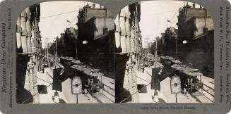 Stereoscopic photograph card of the view looking west along King Street from the Grand Opera Ho…