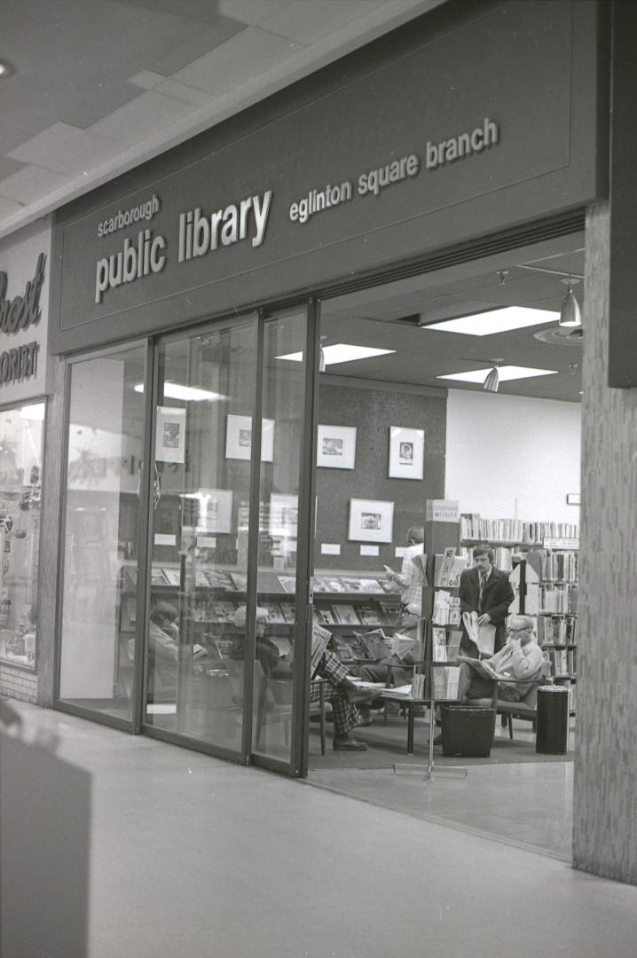 Picture of the outside of a library branch in a mall. 