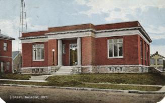 Picture of one storey brick library building.